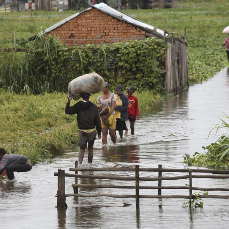 as-africas-climate-warms-rich-countries-pledge-more-funds